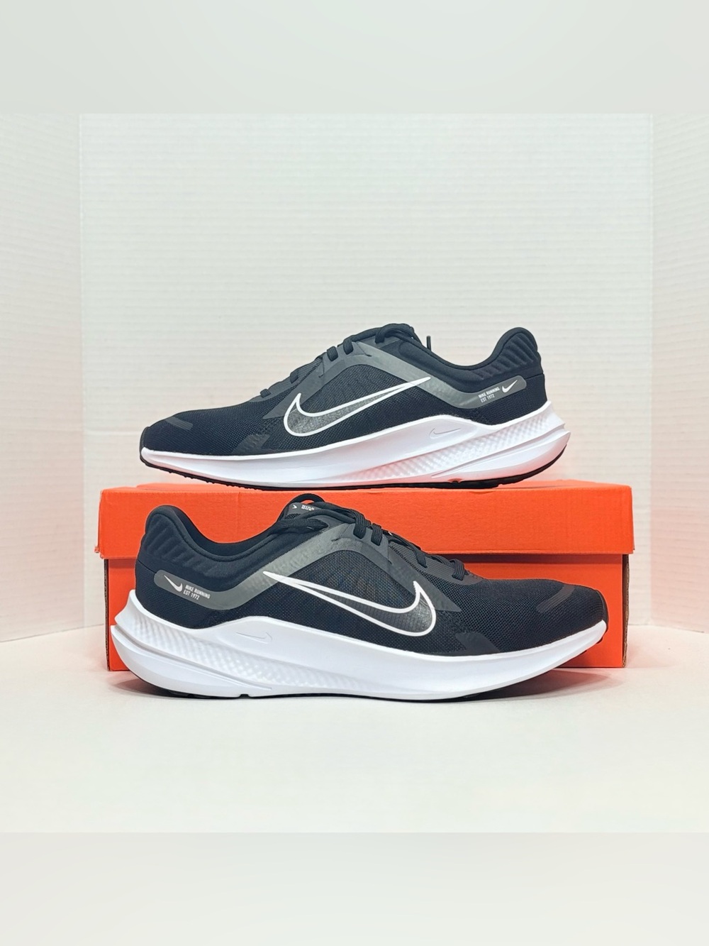 Nike Quest 5 Men’s 9 Road Running Shoes DD0204-001 black white athletic sneakers
